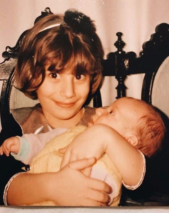 arkc rem Derici, kardei Cemre Derici ile