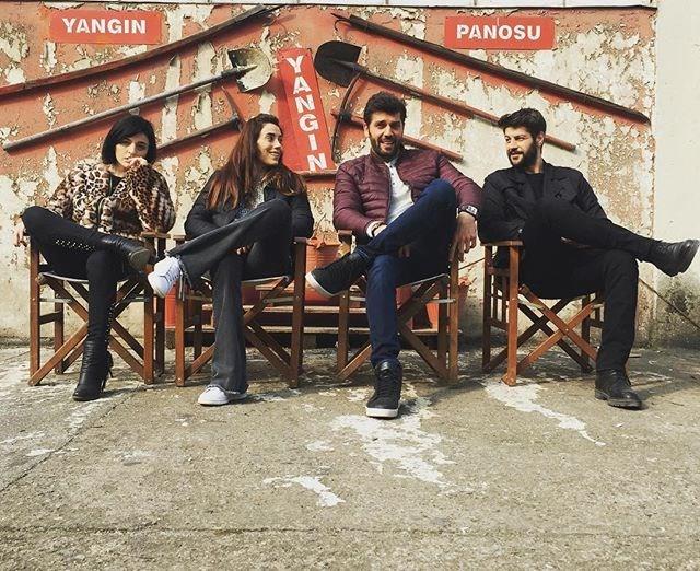 Can Nergis (Anne)    "Mutlu ekip candr"