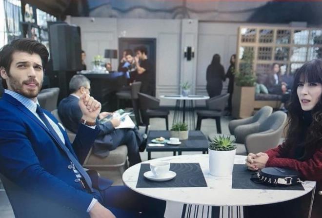 zge Grel-Can Yaman (Dolunay)    "Olmad bi daha denince biz"