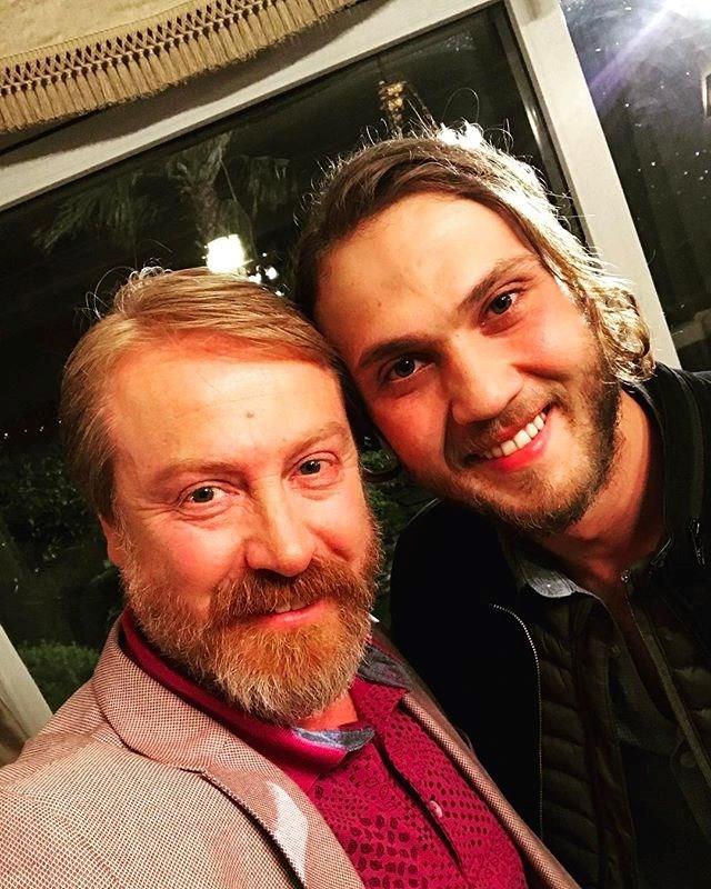 Yldray ahinler (erde)    erde dizisinin Alyanak' Yldray ahinler, "oynarken zevk alan takm, gzel oyun, gzel sonu. te o kadar. Paslamay bizden daha iyi kim bilebilirdi"