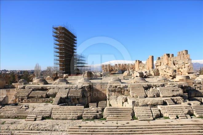 Antik dnemde yaplm ve gnmze kadar salam kalm Roma tapna olan Baks, halen modern mimarlar iin bir esin kayna olamaya devam ediyor.