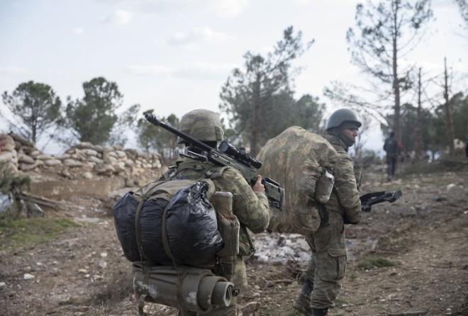 TRKYE N MNB'N NEM NEDR?  Trkiye daha nce PKK-PYD terristlerinin Frat'n batsna gemelerini krmz izgi olarak tanmlad. Mnbi, Frat'n batsnda bulunmaktadr. Bu nedenle Trkiye'nin gvenlii asndan Mnbi'teki terr yaplanmas Trkiye asndan kabul edilemez bir durumdur.