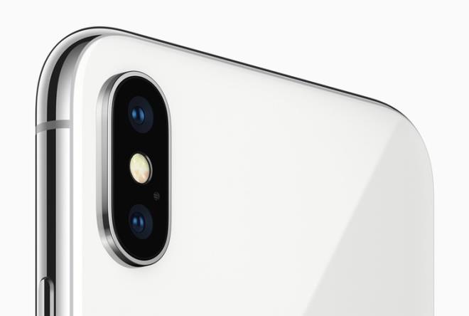 inli kaynak Apple'n ift kameray OLED ekranl yeni iPhone X ve iPhone X Plus'a sakladn belirtiyor.