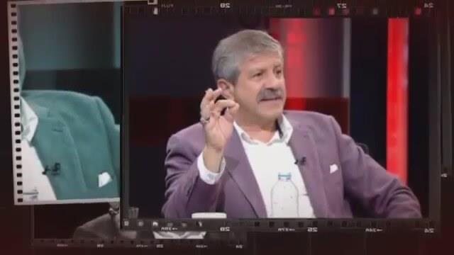 Rusya-Avusturya-Azerbaycan -Trkiye'nin bilim adamlar nclnde kurulan 1990 ylnda kurulan "Bilim ve Bulu Adamlar Dernei'nin genel sekreterliini yapt. Ayrca Trkiye'nin AB'ye girme srecinde AB stratejilerinin hazrlanmasyla ilgili olarak Hollanda Amsterdam'da "Trkiye Hollanda Vakf"n ve bu kitabn konularn bilimsel olarak aratrmalarnn yapld "The Institute for Cross Cultural Health" adl enstitnn bakanln yapt.