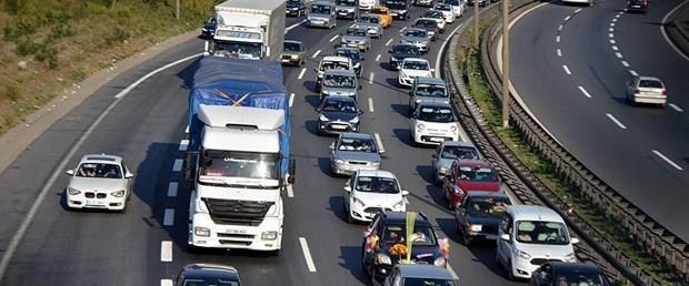 <p>1301-1600 CC ARASI ARALAR</p>      <p>  </p>  <p>31 Aralk 2017'den nce tescil edilenler:</p>  <p>  2018'deki vergi: 1294 TL</p>  <p>  1 Ocak 2018 sonras tescil edilenler:</p>    <p>Fiyat 40 bini amayanlarda (1-3 ya aras) bin 294 lira, fiyat 40-70 bin lira aras olanlarda bin 423 lira, fiyat 70 bini aanlarda bin 553 lira olacak.</p>