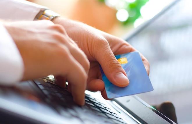 31 ARALIK SON  <br>  Mevcut kartlar iin ise bugn son gn. Kart sahiplerinin online alveri iin bankalarna onay vermesi gerekiyor.