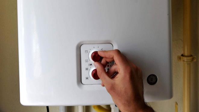 RADYATR LE KOLTUK MESAFESNE DKKAT  Radyatr ile koltuk arasnda 20-25 santim akln olmas lazm ki salkl bir snma gerekleebilsin.