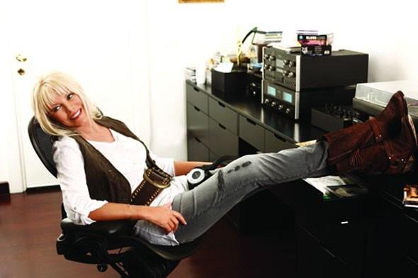 AJDA PEKKAN    ARNAVUTKY