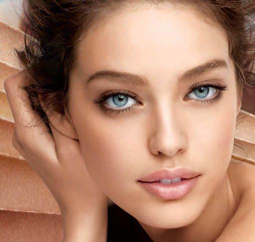 Kuburnu A vitamini asndan zengin oluuyla cildin elastikiyetini korumasn salyor ve yalanmasn geciktirici etki yaratyor. Kolajen seviyesini de artryor. Yara izleri ve akneleri gideriyor. Kuburnunun ekirdekleri, gamalinoleik asit (GLA) ynnden zengin. Gamalinoleik asit, cilde canllk kazandryor ve gne kaynakl yanklarda da fayda salyor.