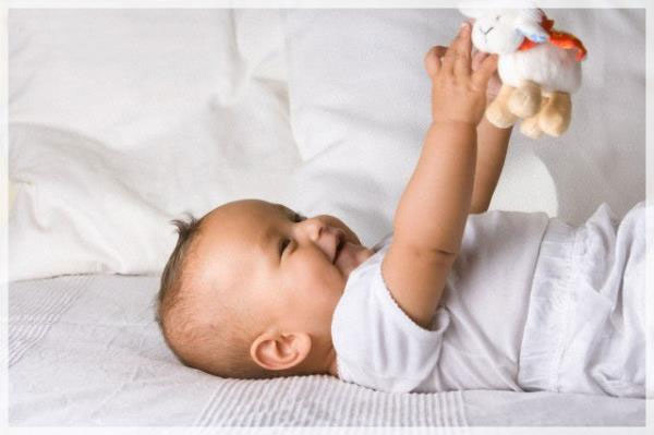 6. Bebeklerin cinsiyetini erkek spermi belirler. X ve Y genini ta��yan spermlerden hangisi yumurta h�cresini d�llerse, bebe�in cinsiyeti o olacakt�r.