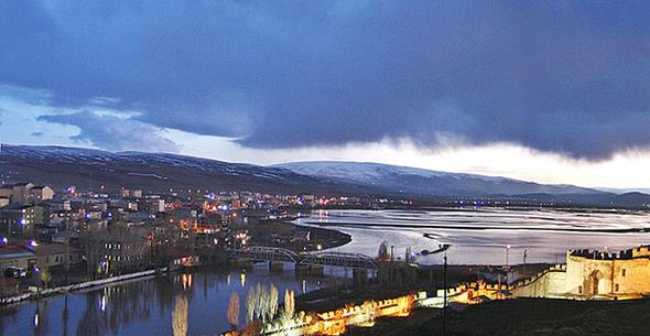 <p>Ardahan</p>  <p> </p>  <p>2016 kii says:98 335</p>  <p> </p>  <p>            2017 kii says:97 096 </p>  <p> </p>  <p>Deiim (%) :-1,26</p>  <p> </p>  <p>Deiim (Kii) :-1.239</p>  <p> </p>  <p>Giresun</p>  <p> </p>  <p>2016 kii says:444 467</p>  <p> </p>  <p>             2017 kii says:  437 393</p>  <p> </p>  <p>Deiim (%) :-1,59Deiim (Kii) :   -7.074 </p>  <p> </p>  <p>Bayburt </p>  <p> </p>  <p> Bayburt nfusu en ok azalan il oldu. 2016 kii says:  90 154</p>  <p> </p>  <p>                    2017 kii says:80 417</p>  <p> </p>  <p>Deiim (%) :10,80</p>  <p> </p>  <p>Deiim (Kii) : -9.737</p>  <p> </p>  <p>Toplam</p>  <p> </p>  <p>  2016 kii says:79 814 871</p>  <p> </p>  <p>  2017 kii says: 80 810 525</p>  <p> </p>  <p>  Deiim (%) :  1,25</p>  <p> </p>  <p>  Deiim (Kii) :        995.654 </p>  <p> </p>