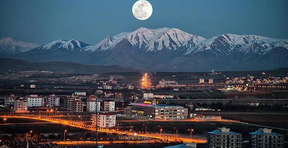 <p>Elaz </p>  <p> </p>  <p>2016 kii says: 578 789</p>  <p> </p>  <p>                 2017 kii says:583 671 </p>  <p> </p>  <p>Deiim (%) : 0,84</p>  <p> </p>  <p>Deiim (Kii) : 4.882 </p>  <p> </p>  <p>Adyaman</p>  <p> </p>  <p>2016 kii says:610 484</p>  <p> </p>  <p>2017 kii says:615 076</p>  <p> </p>  <p>                 Deiim (%) :0,75 </p>  <p> </p>  <p>Deiim (Kii) :4.592 </p>  <p> </p>  <p>Balkesir</p>  <p> </p>  <p>2016 kii says:  1 196 176</p>  <p> </p>  <p>            2017 kii says:1 204 824</p>  <p> </p>  <p>Deiim (%) : 0,72 </p>  <p> </p>  <p>Deiim (Kii) :8.648 </p>  <p> </p>