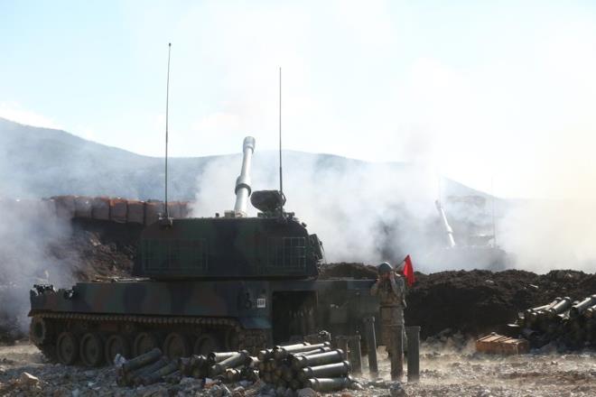 AFRN'DEK PKK YALANLARINA BAKA KMLER DESTEK VERYOR?  FET terristleri, Afrin operasyonunda PKK terr rgt ile ayn safta yer alyor. PKK'llarn sosyal medyadaki tm paylamlarn FET'cler de annda yaynlyor.