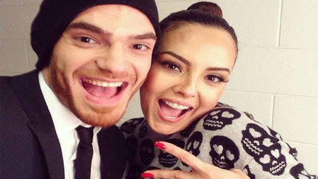 ELNUR HSEYNOV 2015 O SES TRKYE BRNCS: O Ses Trkiye 2015 ampiyonu Elnur Hseynov Ebru Gnde'in yarmacsyd.