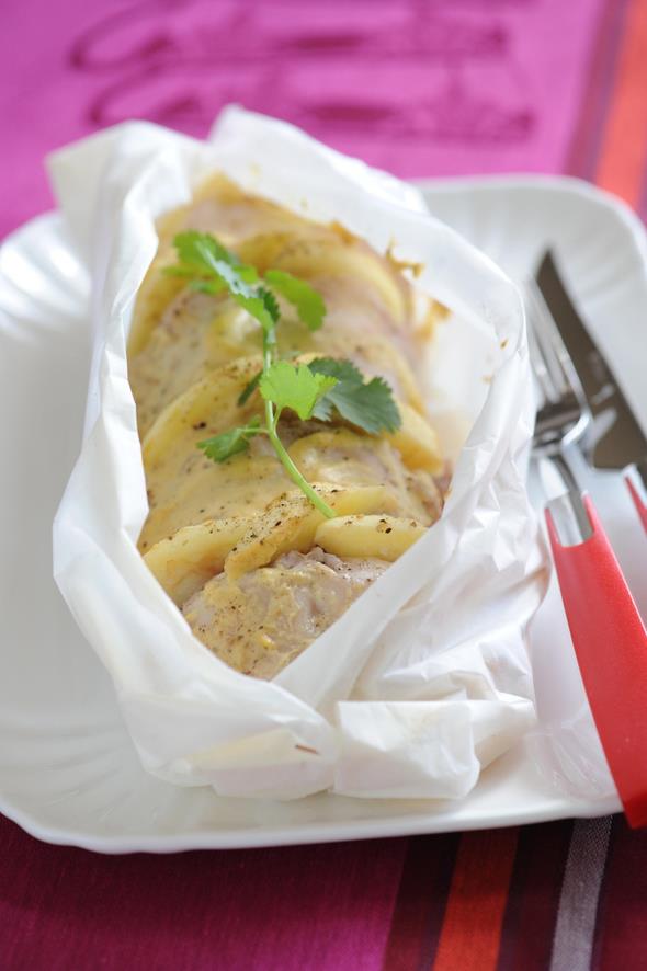 Tavuklarnz frn kdndan paketler iinde frnlarsanz, hem nefis bir buulama lezzeti elde edersiniz, hem de bulak karmam olursunuz. stelik bu paketleri nceden yapp dolapta saklayabilir, yemek saatinde ksa srede piirip sofraya koyabilirsiniz.