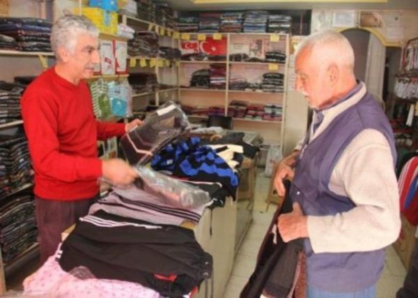 Aynsndan ben de giyiyorum.