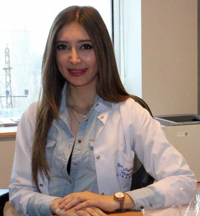 &#8220;Dnyada her yl 8 milyon insann kanserden hayatn kaybettii biliniyor. Bu kiilerin yaklak te ikisi nlenebilir kanserlerden lyor. Bu nedenle kanserden korunma nlemlerinin banda doal kanser nleyici besinlerin tketimi geliyor&#8221; diyen Beslenme, Diyet ve Fitoterapi Uzman eyda Sla Bilgili, kanserden korunmada olumlu ve olumsuz etki yapan gdalar  anlatt.    Bilgili'ye gre, kanserden korunmada en fazla yarar gsteren 10 besin yle: