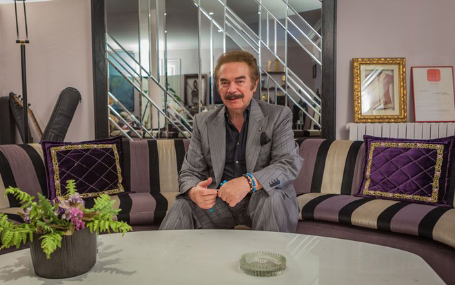 MESAM KMSENN MALI DELDR: "MESAM kimsenin mal deildir" diyen Gencebay, "MESAM'n 9 bin 600 civarnda yesi var. Fakat baz bilin yetersizleri ve bencilleri MESAM' kendi mallarym gibi ynetmek istemekte, kar kanlar da MESAM'dan ihra etmektedirler. MESAM'n ynetim ve hizmet sistemi batan aa ele alnarak iyiletirilmesi arttr. MESAM, gelimi lkelerin meslek birlikleri standartlarna sratle getirilmelidir. Ben ve benim gibi dnen arkadalarmla birlikte MESAM' gelimi yksek standartlara kartacamza inanarak bakanlk grevini kabul ettim. Telif haklarn gerei gibi almak iin baarl lkeleri rnek alarak, onlarn neler yaptn renip sistemimizdeki eksik ve yanllar tamamlayp dzelteceimize inanyordum. Daha nce yaplan yanllklar tespit ettik ve dzeltmeye altmz iin bazlar bundan rahatsz oldu" ifadelerini kulland.