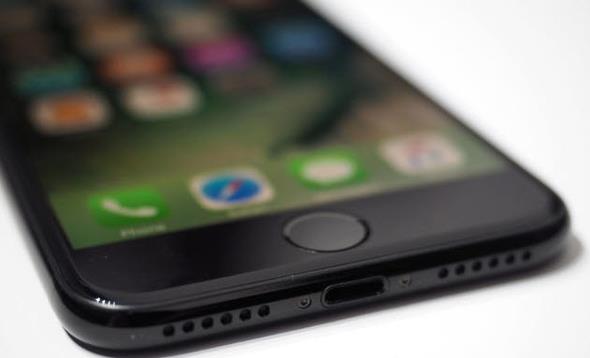 Yllardr telefonlarn vazgeilmez zelliklerinden biri olan ve telefonlar amamz salayan ok nemli bir zellik tarih oluyor. Bakn yaknda neyi kullanamayacaksnz?