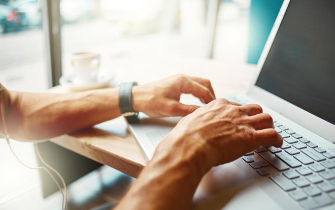 38 lke arasnda yaplan aratrmalar sonucunda dnyann en alkan lkeleri belli oldu. lkemizin de yer ald listede, baz zengin lkeleri son sralarda gryoruz. Proje ynetim platformu Redbooth&#8217;un 38 lke arasnda yapt bir aratrmada, hangi lkenin ne kadar alkan olduu aratrld. Bireysel ve kurumsal ilerin baz alnd aratrmada, verilen ii hangi lkelerin daha abuk bitirip hangi lkelerin yava kald gzlemlendi.