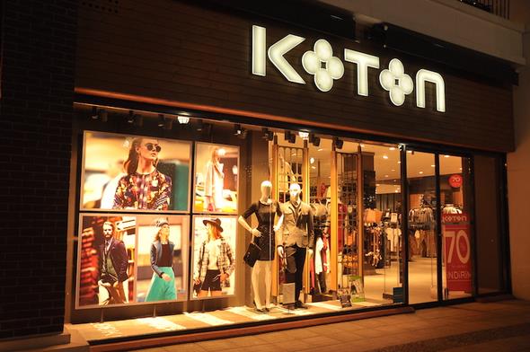 Koton  -  800  -  Arlkl olarak lojistik ekiplerine ve maazaclk pozisyonlarna alm yapacak. Ayrca finanstan pazarlamaya, planlamadan tedarie, insan kaynaklarndan bilgi teknolojilerine, marka ynetiminden ihracata, farkl departmanlarda da alm olacak.