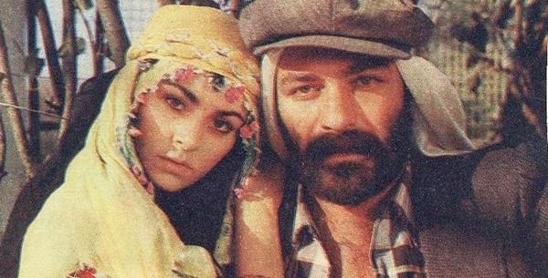 barollerini Fatma Girik, Serpil akmakl, Nur Srer, Erdal zyaclar ile paylat 1985 yapm Ylanlarn c adl erif Gren filmiyle ise 23. Antalya Film enlii'nde En yi Erkek Oyuncu dlnnn sahibi oldu.