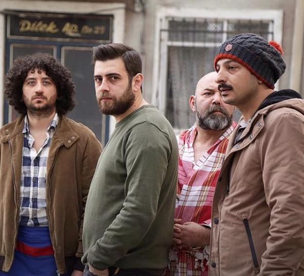 evkat Yerimdar imdi Fox Tv ekranlarnda yayn hayatna devam ediyor. Yeni sezonda 2018-2019 da yaynlanmaya devam edecek mi kesin net deil.