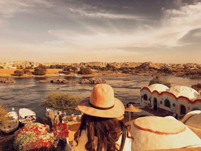 "Turistler nereye gittiklerini, gezginler nereye gideceklerini bilemezler" Paul Theroux