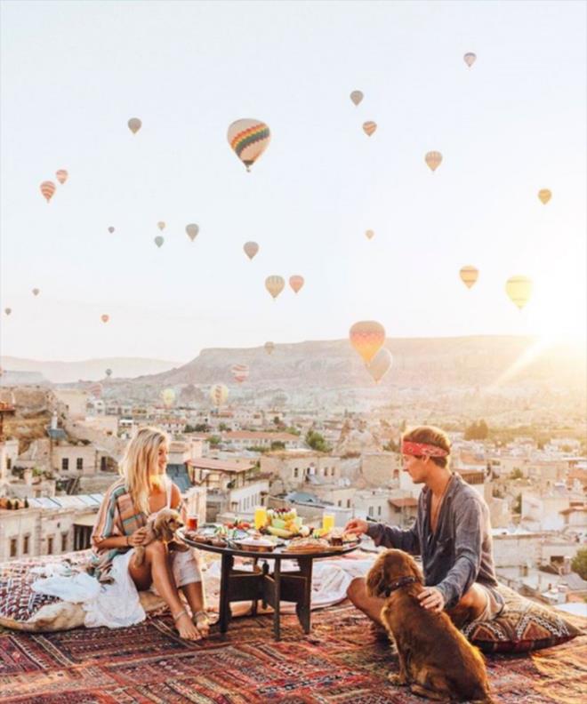 "Hayat bir kitaptr ve gezip grmeyenler hep ayn sayfay okur" St. Agustine