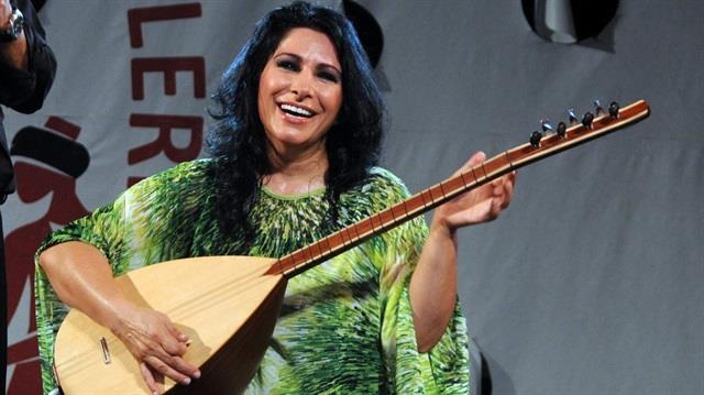 Mzik kariyerinin yan sra naif kiiliiyle milyonlarca insann kalbini fethetmeyi baaran Nuray Hafifta&#8217;n Bilal Ercan'la beraber "ifte Yrek" adl halk mzii program sunuculuu da almalar arasnda bulunmaktadr.