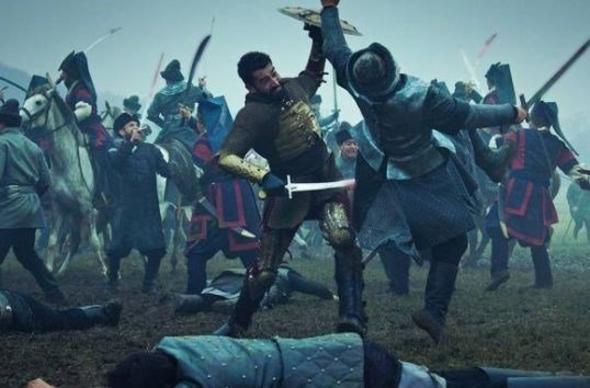 Kenan mirzalolu, Kanal D&#8217;de balayacak &#8216;Mehmed-Bir Cihan Fatihi&#8217; dizisindeki &#8216;Fatih&#8217; rol iin 8 aydr haftann 5 gn, 2&#8217;er saat at binme ve kl kullanma dersleri ald