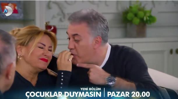 HAVU SONUNDA KARIMIZDA; ocuklar Duymasn yeni blm fragmannda Havu karakteri sonunda karmza kt. Ve benzerlik yle byk ki grenler at kald. Haluk ile Meltem, Tutku'dan tamamen kurtulmaya alr. kili ilikilerinde verdikleri bu byk snav sonras derin bir nefes alr. Ailelerinin zerindeki kara bulutlar datmaya alan Haluk ile Meltem'i byk bir srpriz beklemektedir. Haluk ile Meltem'e srpriz yapan kii oullar Havu'tur.