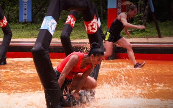 DL OYUNUNU HANG TAKIM KAZANDI?: ki takm zorlu bir parkurda youn yamur ya altnda protein dln kazanmak iin mcadele ettiler. Kazanan takm Gnlller oldu.