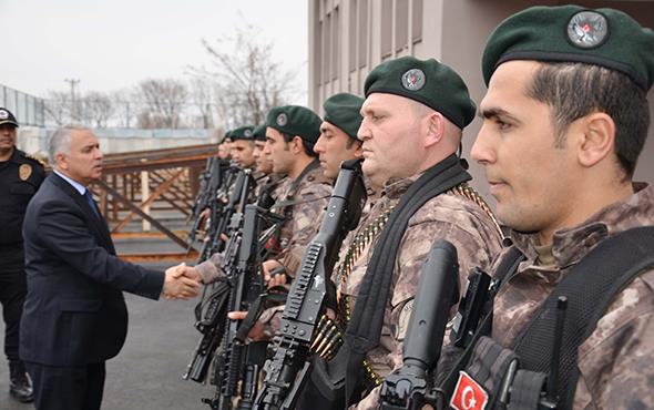 Mu'ta grevli polis zel harekat (PH) timleri, Trk Silahl Kuvvetlerince (TSK) terr rgtleri YPG/PKK-DEA'a ynelik yrtlen Zeytin Dal Harekat'na katlmak zere dualarla Afrin'e uurland. l Emniyet Mdrl zel Harekat ubesi'nde dzenlenen uurlama treninde dualar edildi, kurbanlar kesildi.