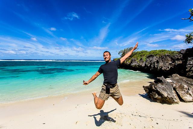 Bir okul bitirmeyenlerde mutluluk oran yzde 62,5 iken bunu srasyla yzde 57,7 ile ilkokul, yzde 57,4 ile lise ve dengi okul, yzde 56,9 ile yksekretim, yzde 56,1 ile ilkretim veya ortaokul mezunlar takip etti.