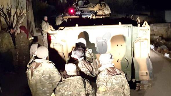 Bafler Ky'ndeki operasyona ilikin fotoraflar da sosyal medyada paylald.