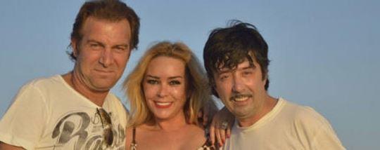 Cem Ylmaz&#8217;n Arif v 216 filmi hakknda da konuan Cavc, unlar syledi: &#8220;Durumun farkna varan Cem Ylmaz bir film yapt, Yeilam&#8217;n deeri tekrar kefedildi. Bu nemli bir ey. Nihayet anladlar. imdi bir de internet fenomenlerinin filmleri var. 3-5 sene sonra hi hatrlanmayacaklar. nsanlar bktrdlar. Seyirci bu kadar da aalanmaz. Tabii ki zeki projeleri tercih edeceklerdir. Bu filmler hatrlanmayacak ama soylu iler hep kalc olacak.&#8221;