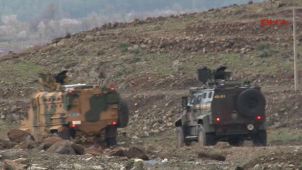 JH ve PH'ler ile gvenlik korucularnn Afrin'e giriine ilikin ilk grntler de geldi.