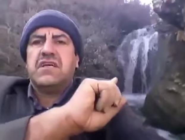 Deregozer elalesini ilk defa gren, grd an olan heyecann videoya eken sa Sezerolu yani bizim bildiimiz tabirle 'ilk defa elale gren adam' sonunda ortaya kt. ektii video ile nl olan sa Sezerolu bakn ne istiyor.