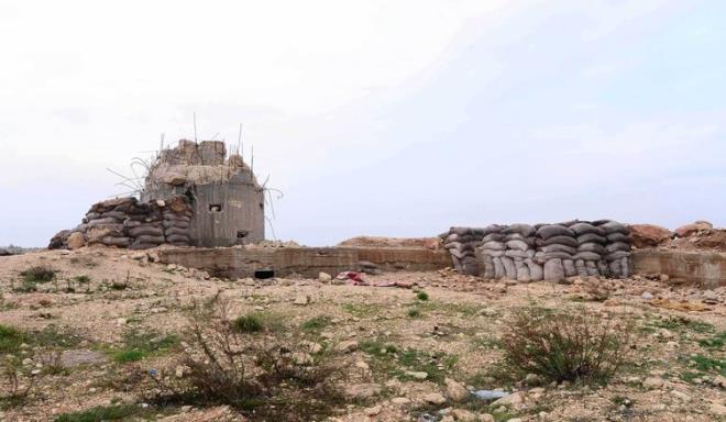 Harekat kapsamnda 6 ubat'ta terristlerden arndrlan stratejik neme sahip, yaklak 800 rakml Sakarkaya Tepesi'nde rgt mensuplar tarafndan i makineleriyle ina edilen dev ukur ve tneller, adeta kaleyi andryor. Terristlerin Kilis'in karsndaki Burseya ile Darmk dalar arasndaki hakim tepeye sava uaklar ve top atlarndan korunmak amacyla yaklak 5 metre derinliinde ukurlar kazdklar, bunlarn iine de kaln beton duvarlarla tneller ina ettikleri ortaya kt.