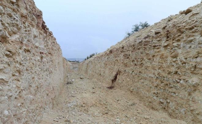 Harekat kapsamnda tnellerin bir blm yerle bir edilirken, terristlere ait bol miktarda yaam malzemesi de ele geirildi. Terristlerin tnelleri ina etmek iin kulland i makinalar ise kullanlamaz hale getirildi.
