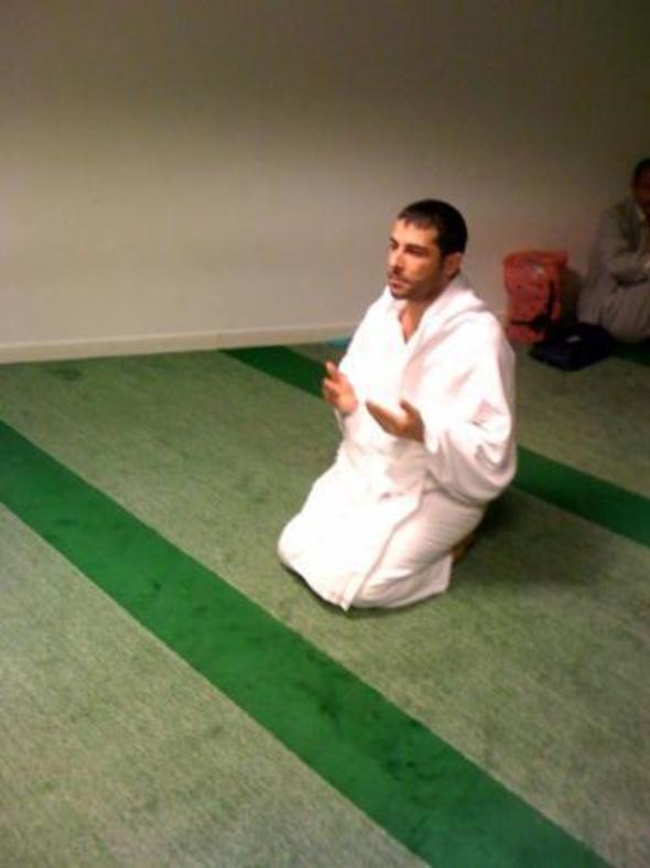 'Ham kelek' arks ile byk k yapan Atilla Ta da umre ziyaretinde bulunan isimlerden...