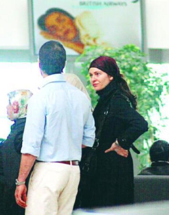 Podyumlarn asi mankeni Selin Toktay, srpriz bir ekilde nikah masasna oturduu ei Ali Rza zderici Umre'ye gitti.