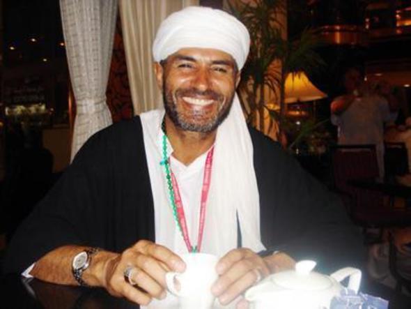 Bir dnemin cesur isimlerinden olan eski manken Yaar Alptekin yapt Umre ziyareti sonrasnda kendisini dine adad.