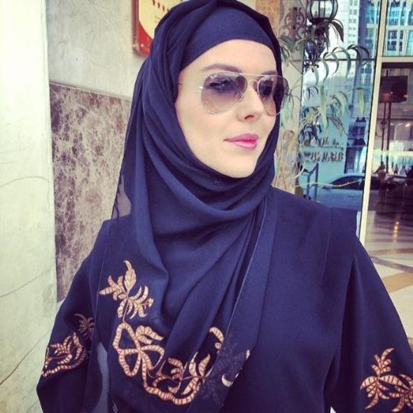 PEK TANRIYAR'    Sunucu pek Tanryar umreye gitti.