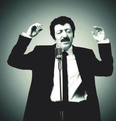 hret basamaklarn trmanmak iin hazrlanan Mslm Grses, o gnlerde annesi Emine ile kardei Ahmet&#8217;i topraa verdi