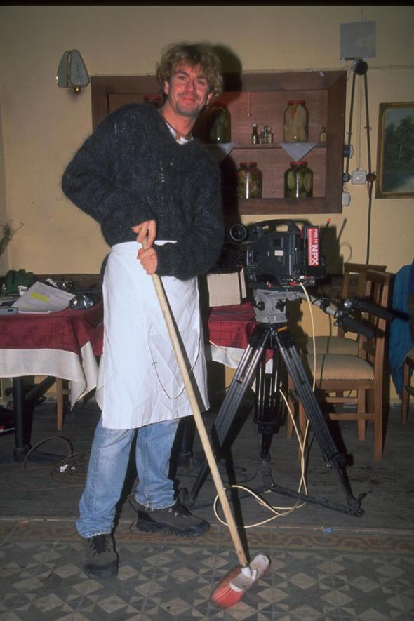 Hatta sonunda Glsm'e ak olup onunla evlendi. Bu arada Satrk'n dizide giydii yeil kazak da en az kendisi kadar nl oldu. Dizinin ekrana veda etmesinden sonra dzenlenen ak artrmann en ok ilgi gren paralarndan biri oldu.