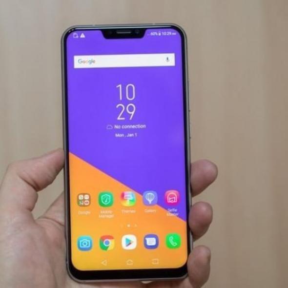 Asus'un dier telefonu ise Zenfone 5 modelinin yenilenmi hali. 2018 versiyon Zenfone 5'de 6.2 inlik ekran bulunuyor. 1080x2246 znrlkte IPS LCD ekrana sahip rnn, 3300 mAh pil kapasitesi var.