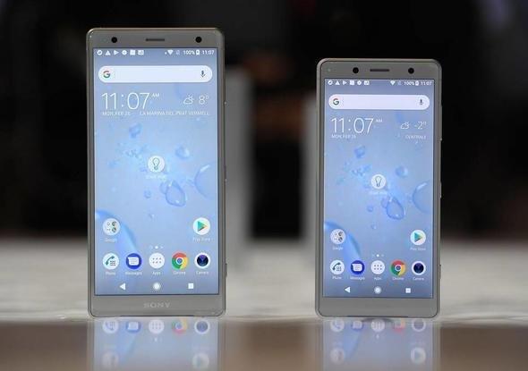 Sony Xperia XZ2 Compact  <br>  Sony'nin Mobil Dnya kongresinde tantt bir dier teleofn ise Sony Xperia XZ2 Compact. Telefonun 8 ekirdekli Qualcom Snapdragon 845 ilemcisi bulunuyor. rn Andreno 630 grafik birimine sahip.