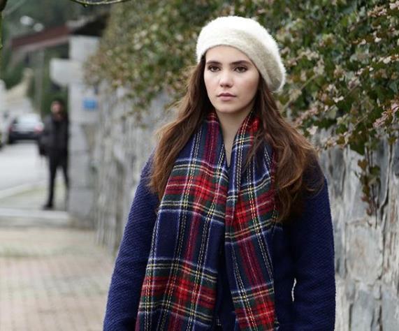 Cennetin gzyalarnda Cennet ile Selimin aklar da reytingleri stte karmaya yetmeyince caresiz aa doru ini balad. Aslnda diziyi pazar gnnn dier dizileri de olumsuz etkiliyor.